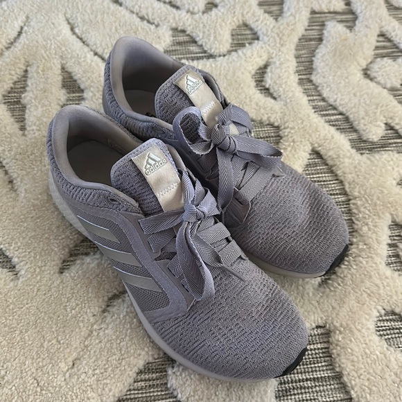 Womens Adidas - Picture 1 of 3